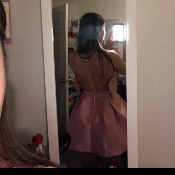 Formal dress - Picture 7 of 7